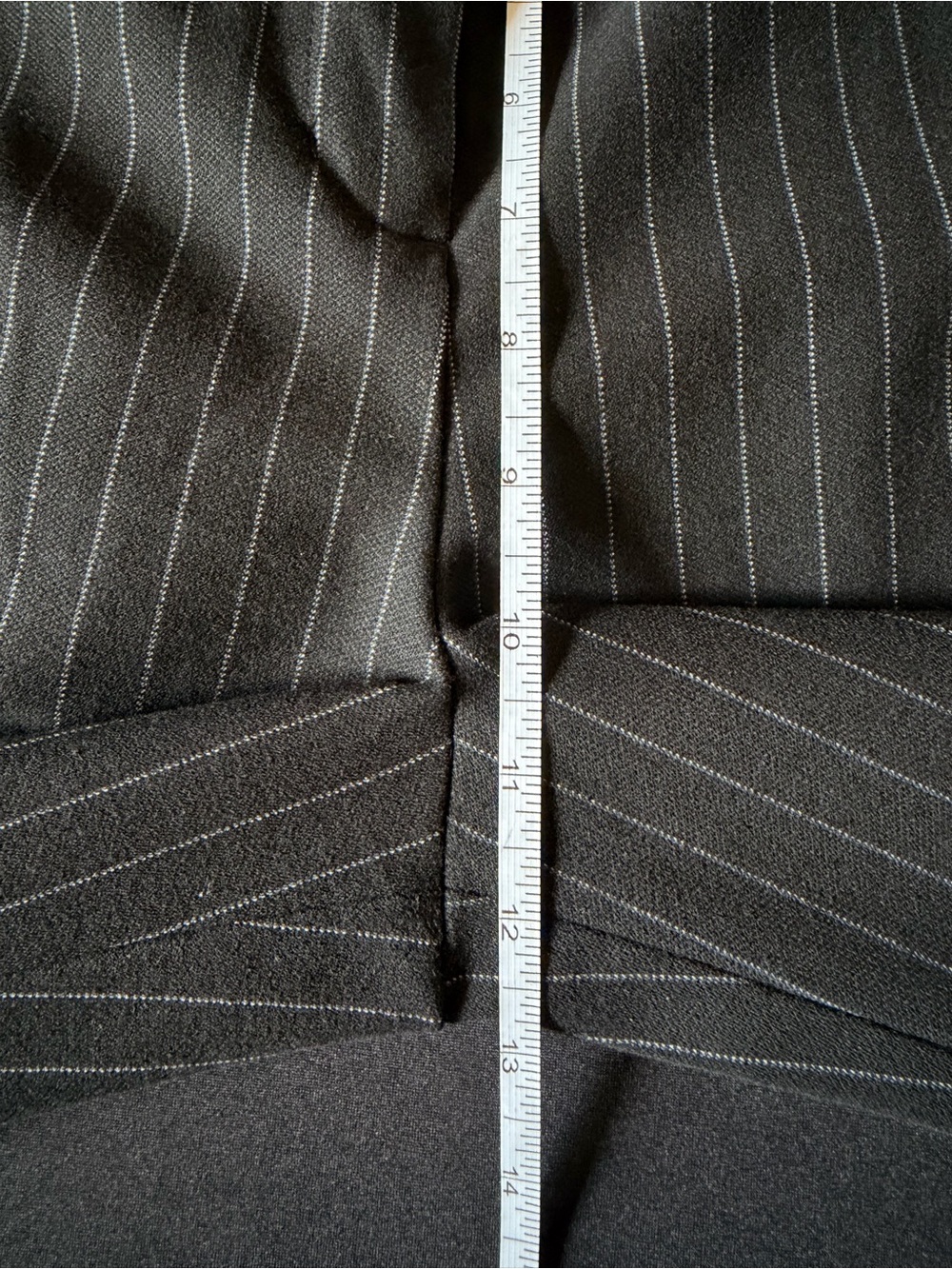 Express Women’s Black Pinstripe Ankle Pants - Picture 4 of 5